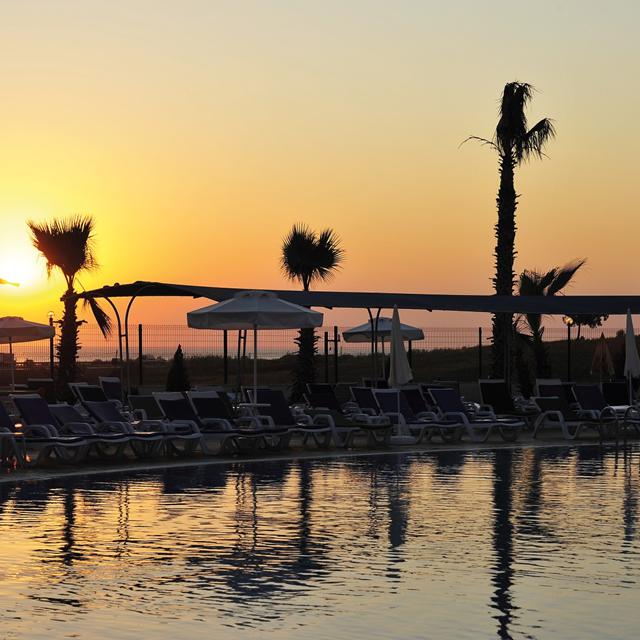 Hotel Cenger Beach photo 17