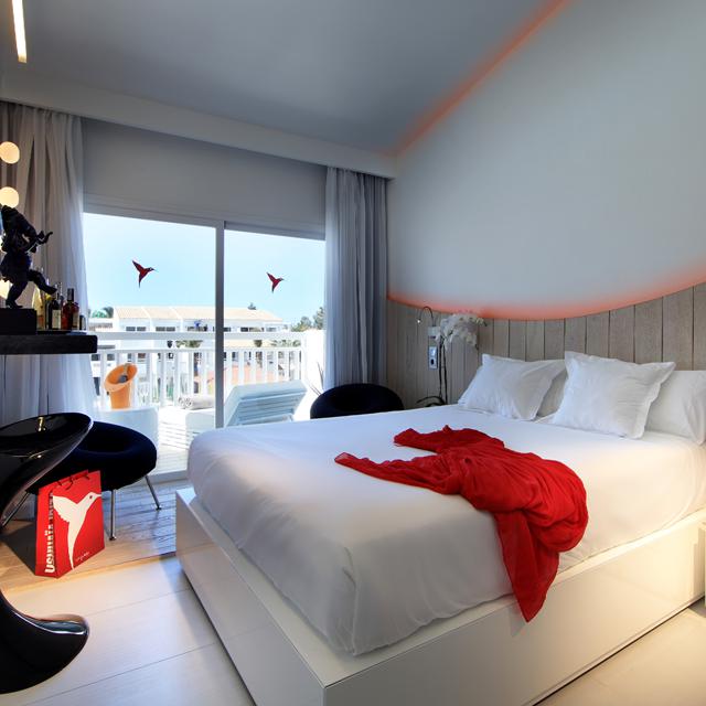 Ushuaïa Ibiza Beach Hotel - adult only photo 1