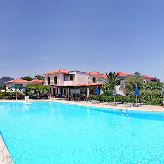 Hôtel Pela photo 3