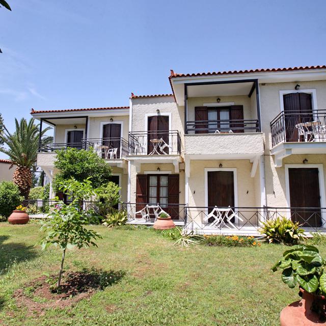 Hôtel Pela photo 2