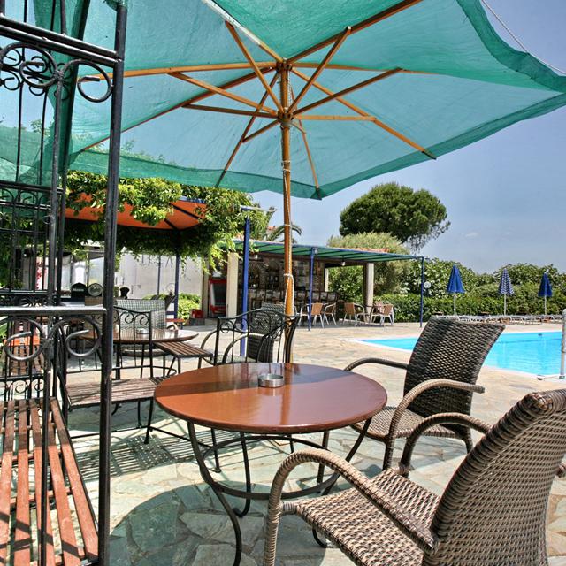Hôtel Pela photo 1