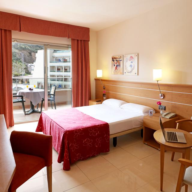 Hotel Golden Bahia de Tossa photo 2