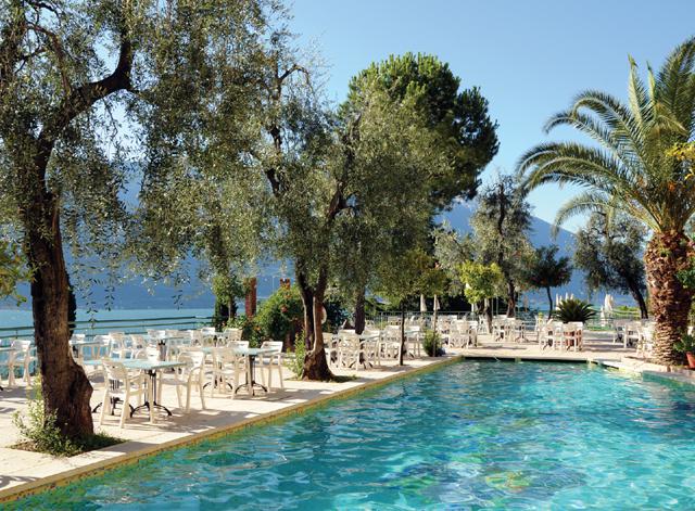 Hotel Cristina photo 1