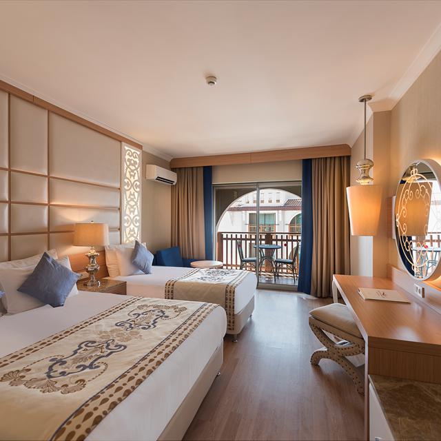 Hôtel Quattro Beach & Spa photo 1