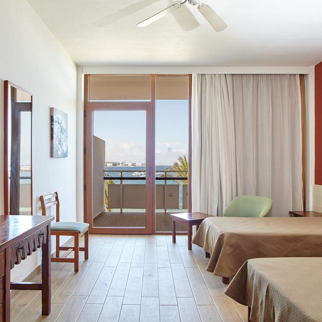 Hôtel Arenal - Logements photo 3