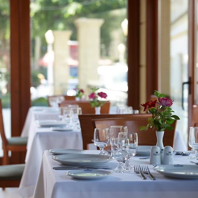 Hotel Mitsis Petit Palais Beach photo 9