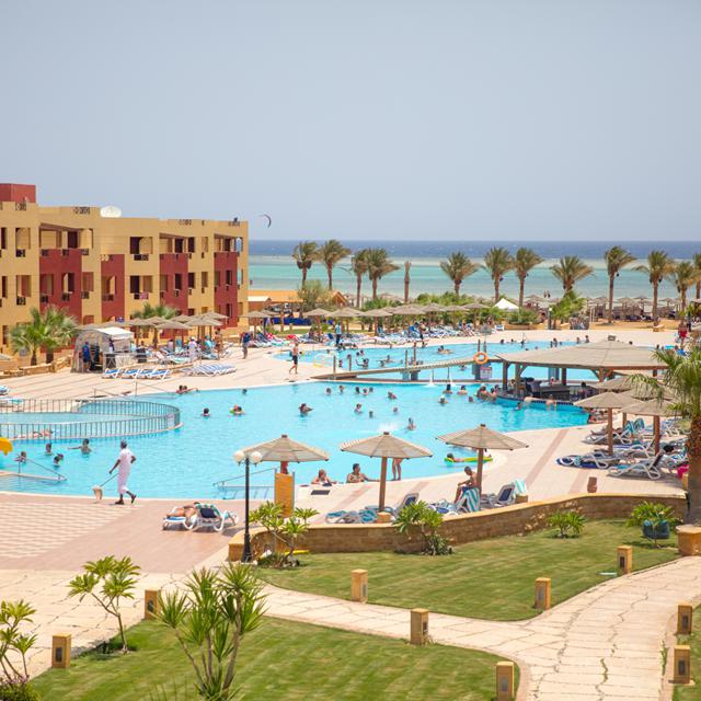 Hotel Royal Tulip Beach Resort