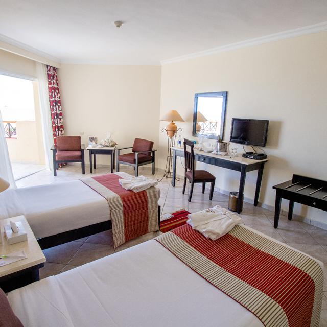 Hotel Royal Tulip Beach Resort photo 25