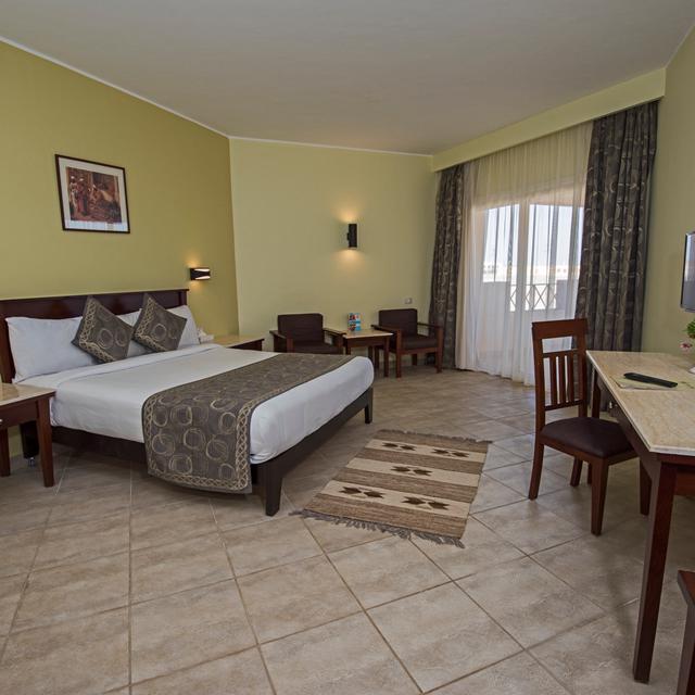 Hotel Royal Tulip Beach Resort photo 12
