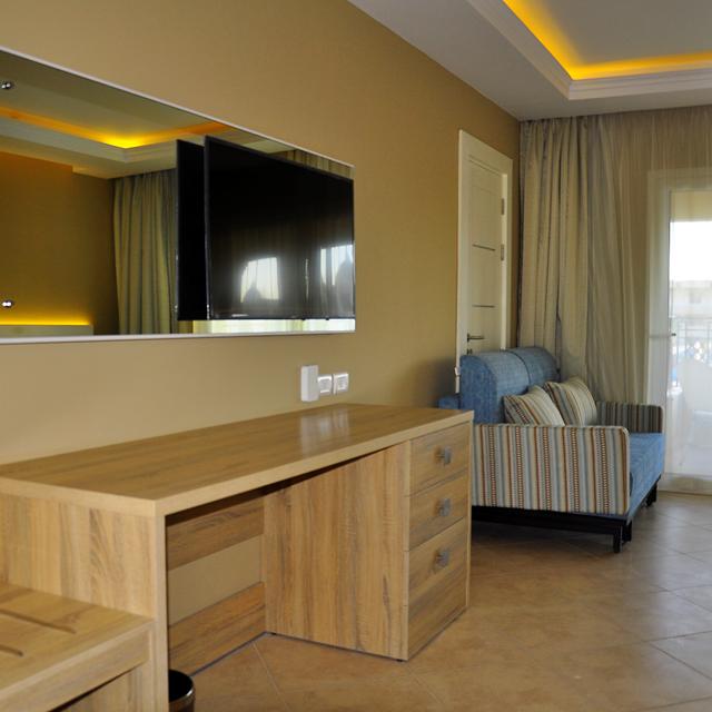 Hotel Titanic Royal Resort photo 6