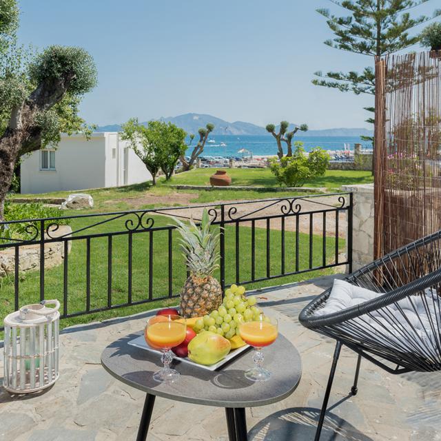 Eptanisos Beachfront Suites photo 6