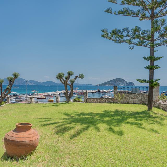 Eptanisos Beachfront Suites photo 10