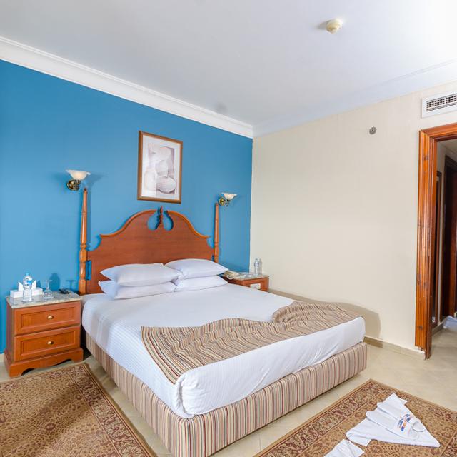Hôtel Titanic Beach Spa photo 12