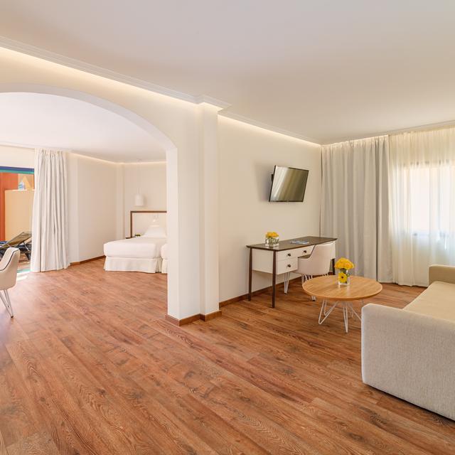 Hôtel H10 Playa Esmeralda - adult only photo 3