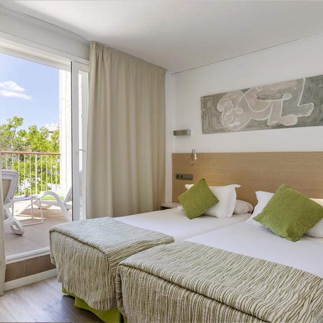 Aparthotel Houm Plaza Son Rigo photo 4
