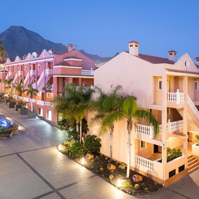 Aparthotel El Duque photo 22