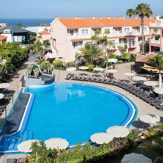 Aparthotel El Duque photo 10
