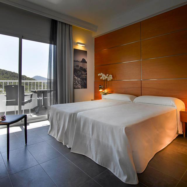 Palladium Hôtel Cala Llonga photo 2