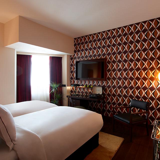 Brown Acropol Athens photo 9