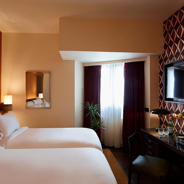 Brown Acropol Athens photo 8