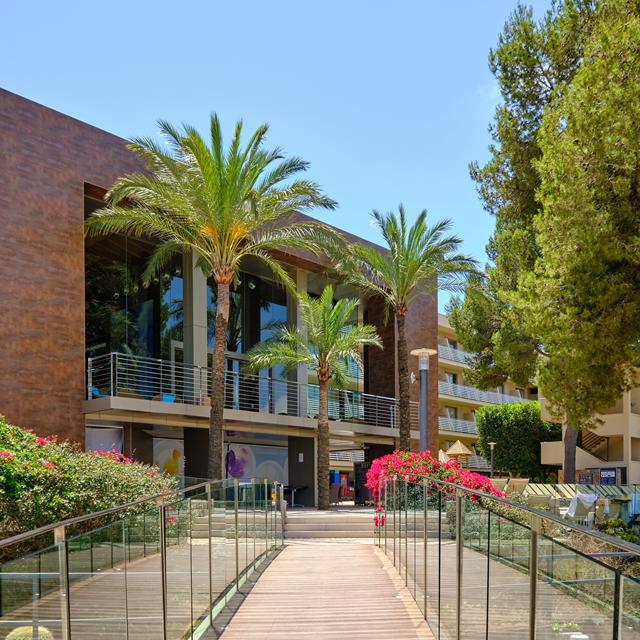 Hôtel Occidental Cala Vinas photo 14