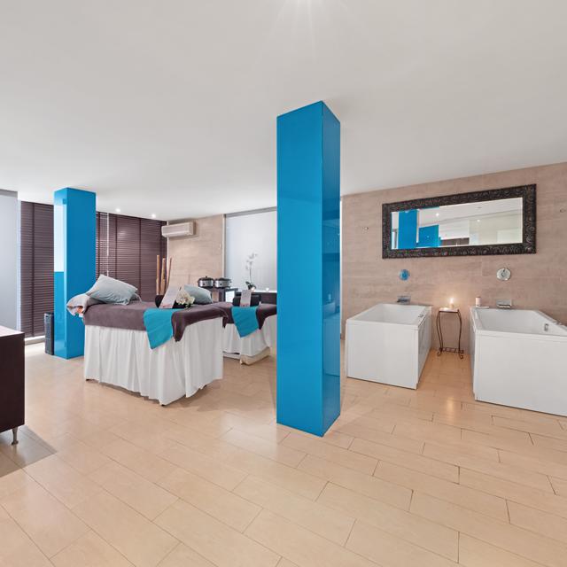 Hôtel Occidental Cala Vinas photo 19