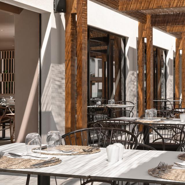 Helea Lifestyle Beach Resort photo 8