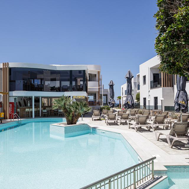 Golden Bay Hôtel & Bungalows photo 1