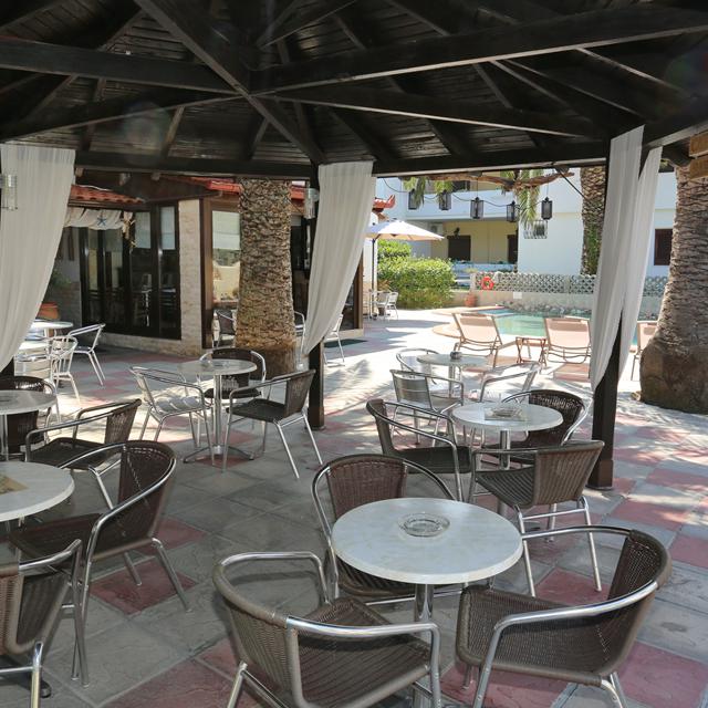 Pella House Studios & Apartments photo 6