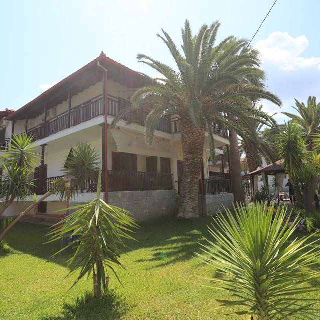 Pella House Studios & Apartments photo 7