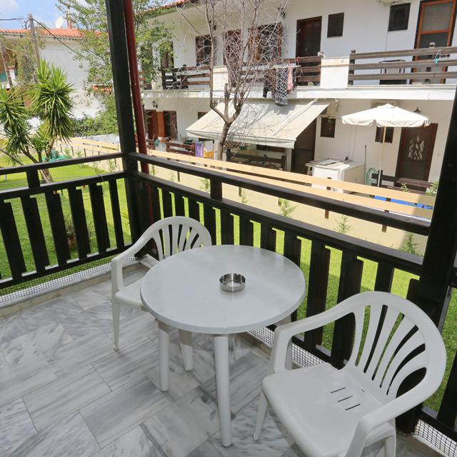 Pella House Studios & Apartments photo 5