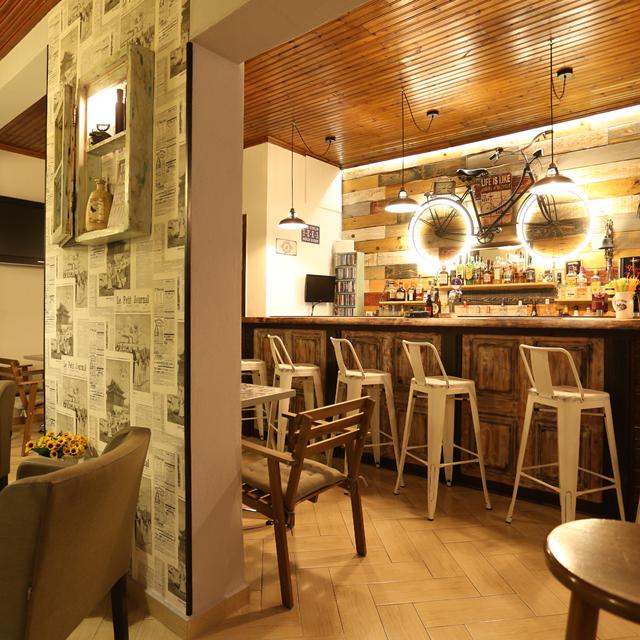 Pella House Studios & Apartments photo 9