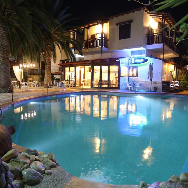 Pella House Studios & Apartments photo 11