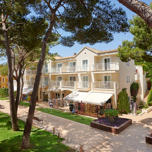 Iberostar Waves Club Cala Barca photo 18
