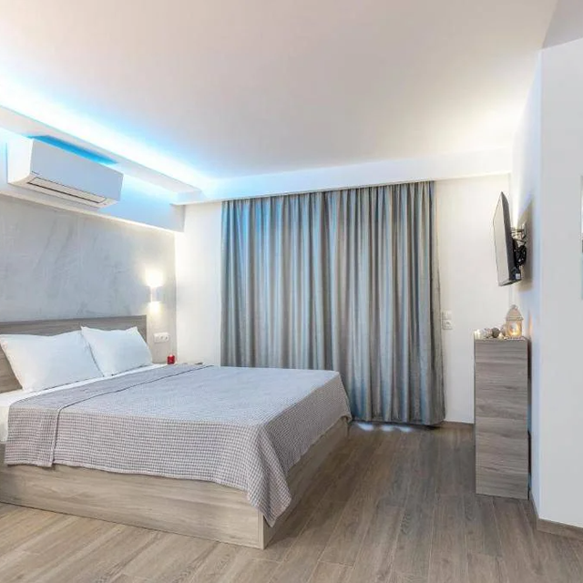 Summer in & Ara photo 1