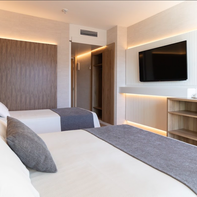 Hotel Golden Port Salou & Spa photo 3