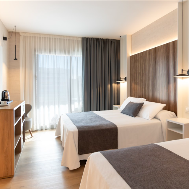 Hotel Golden Port Salou & Spa photo 2