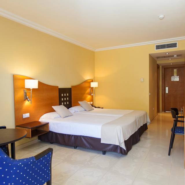Hôtel LIVVO Costa Taurito photo 2