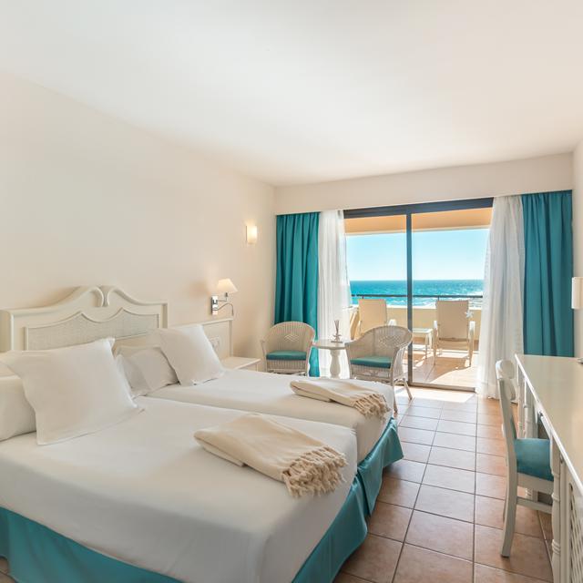 Iberostar Waves Playa Gaviotas photo 3