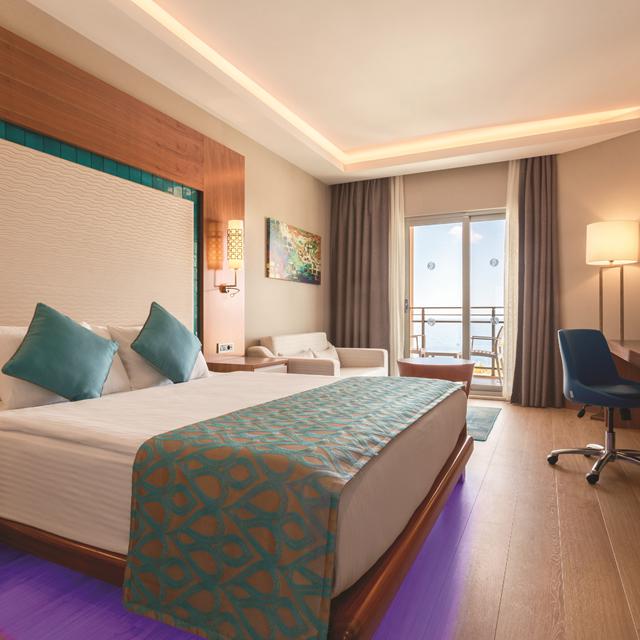 Hôtel Ramada & Suites by Wyndham Kusadasi photo 12