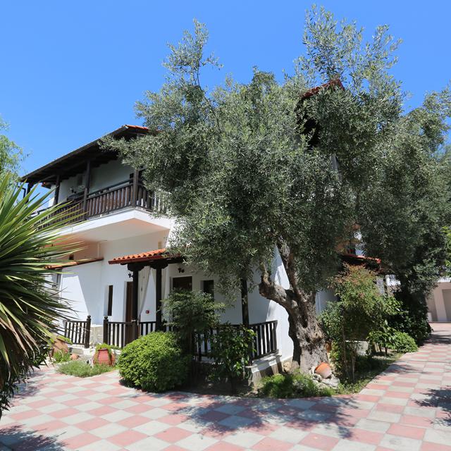 Pella House Studios & Apartments photo 4