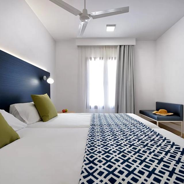 Hotel Broncemar Beach photo 2