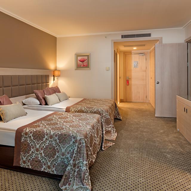 Hôtel Miracle Resort photo 16