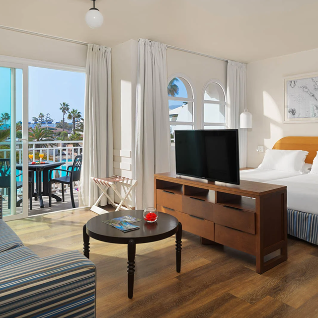 Hôtel H10 Ocean Suites photo 2