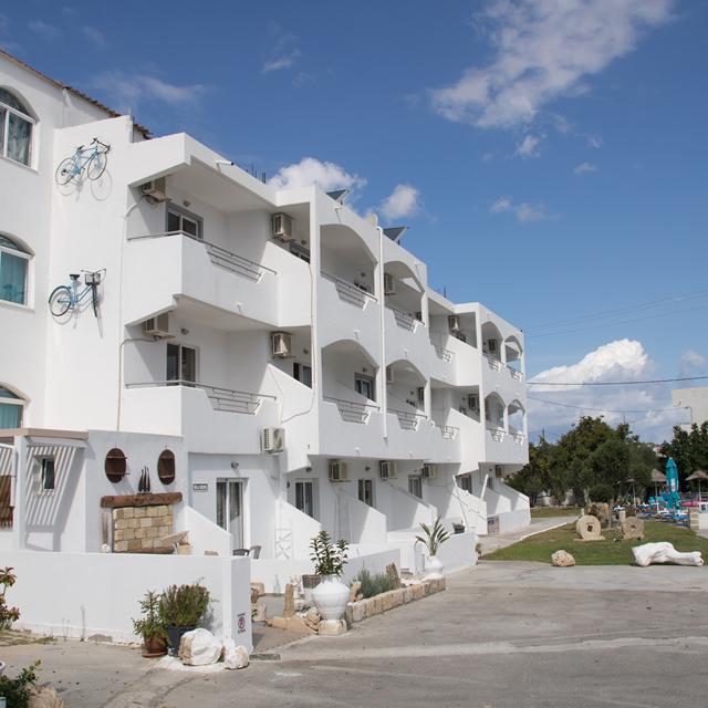 Lisabeth Apartments photo 11