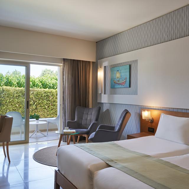 Hôtel Atlantica Amalthia Beach - Réservé aux adultes photo 2