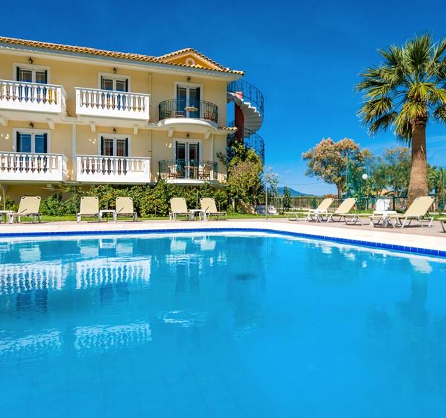Hôtel Ilios - Réservé aux adultes