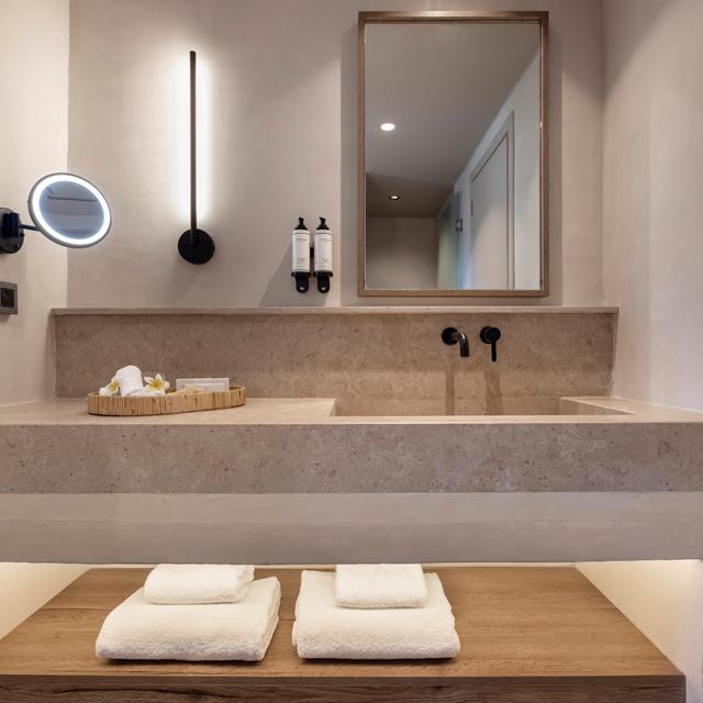 Lindian Village Curio Collection by Hilton photo 15