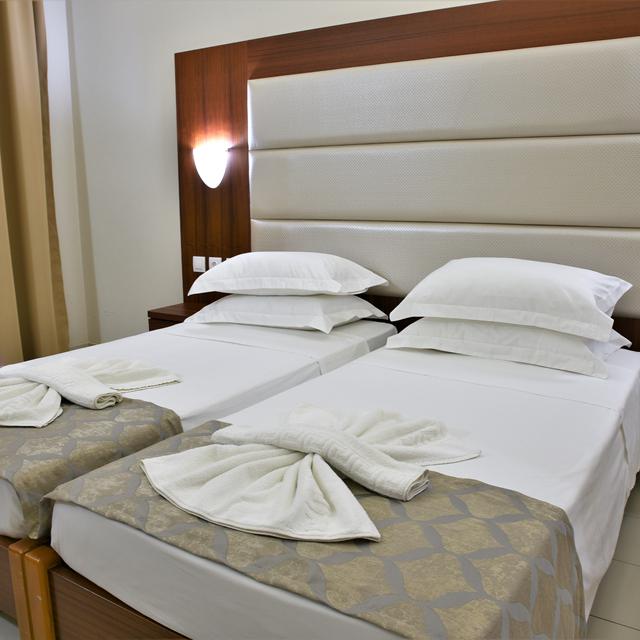 Hotel Marathon photo 1