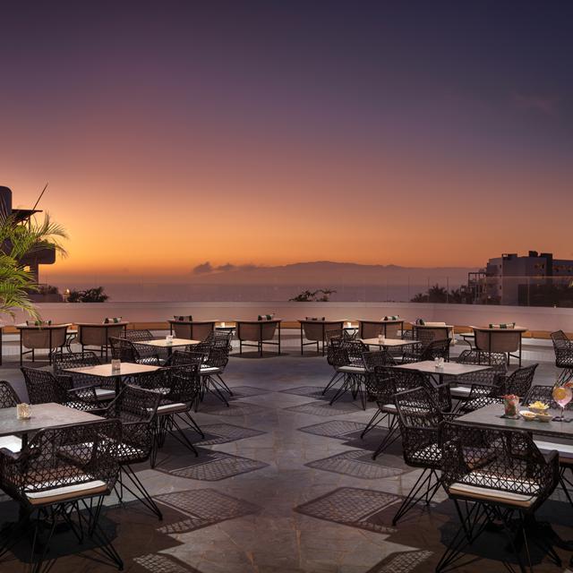 H10 Atlantic Sunset Horizons Collection photo 21